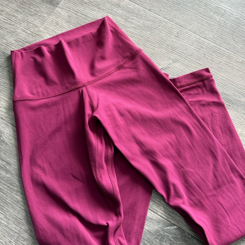 ARITZIA GOLDEN LEGGINGS
